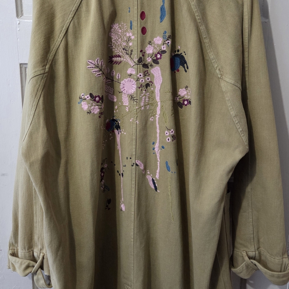 Pilcro Embroidered Coat Size Medium - Picture 8 of 8